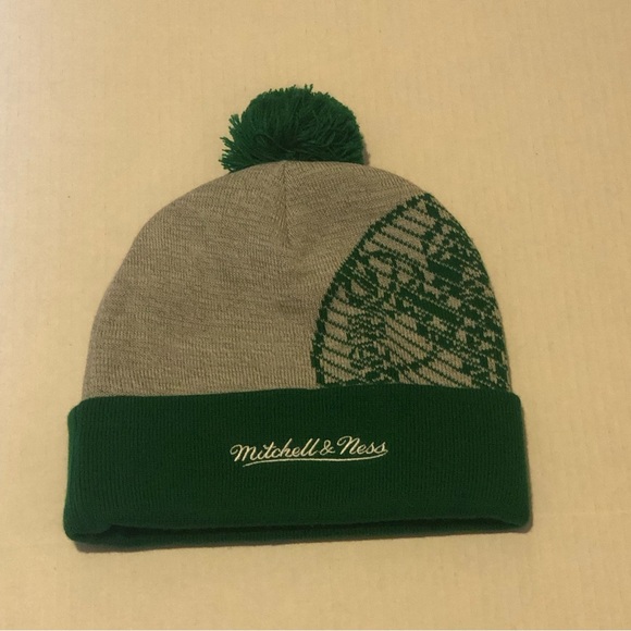 Mitchell & Ness Boston Celtics HWC Draft Cuffed Knit Pom Winter Hat OSFA Grey - Picture 3 of 8